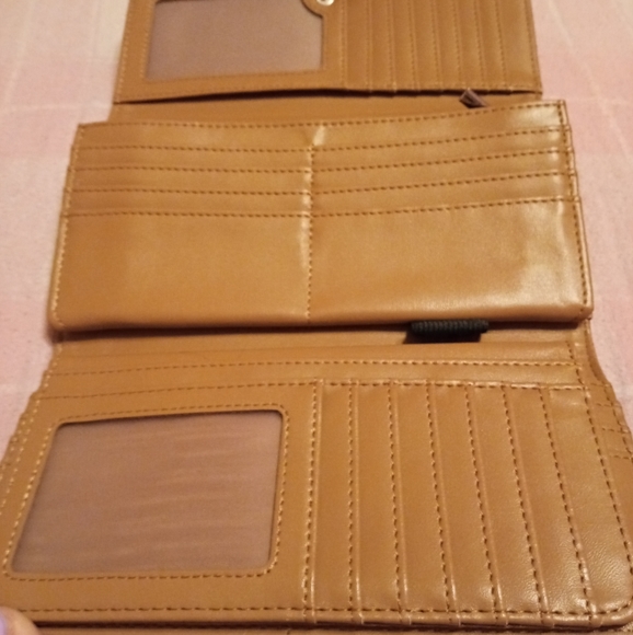Wallet - Picture 2 of 3